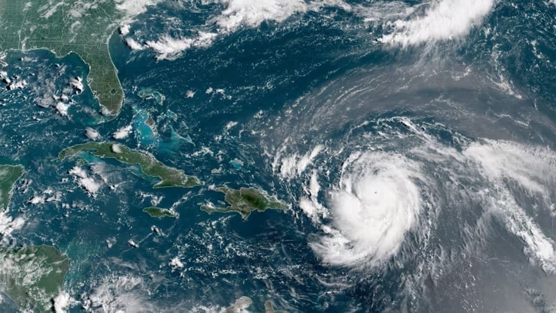 ঘূর্ণিঝড় মোন্থায় ভারতের ৩ রাজ্যে সতর্কতা